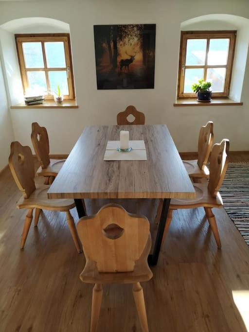 Upcycling Appartement Fischl - Nachhaltig Und Kreativ Wohnen Fuer Gross Und Klein Jenbach Exterior foto
